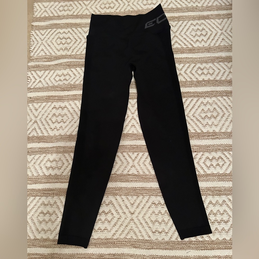 ECHT Scrunch Leggings